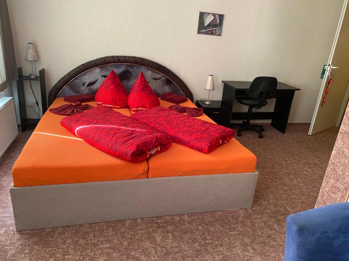 Alte Schmiede Hotel Weisswasser Ngoại thất bức ảnh